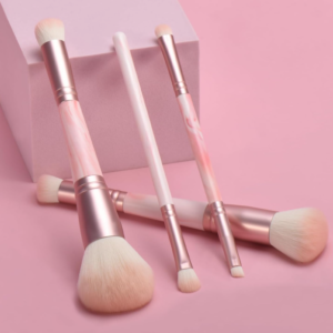 4 Double-Ended Makeup Brushes with 3 Blending Sponges and Metal Stand