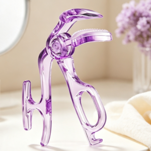 Lightweight Eyelash Curler with Comfortable Grip for Natural-Looking Curl