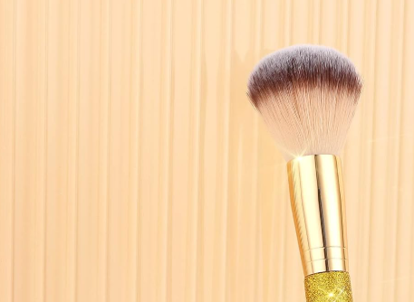 Double-Ended Cosmetic Brush for Blending Liquid and Powder Makeup - Image 2