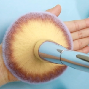 Wide Flat Angled Foundation Brush for Smooth Cream, Liquid, and Powder Application