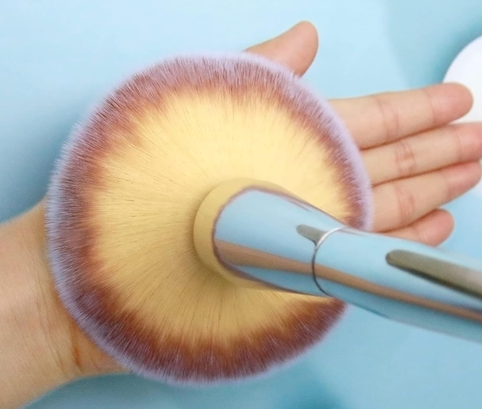 Wide Flat Angled Foundation Brush for Smooth Cream, Liquid, and Powder Application