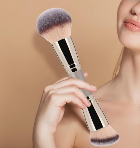 Dual-Ended Round and Angled Makeup Brush for Foundation and Blush